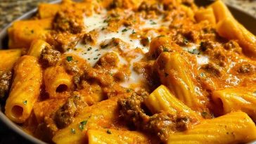 Creamy Velveeta Rigatoni with Italian Beef Marinara 1
